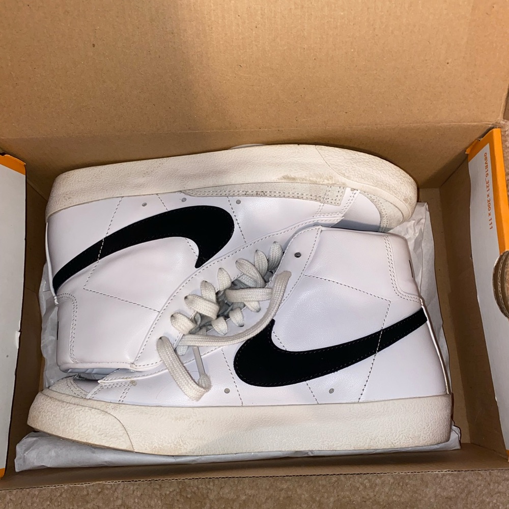 New Nike White and Black Blazer Mid '77 Sneakers